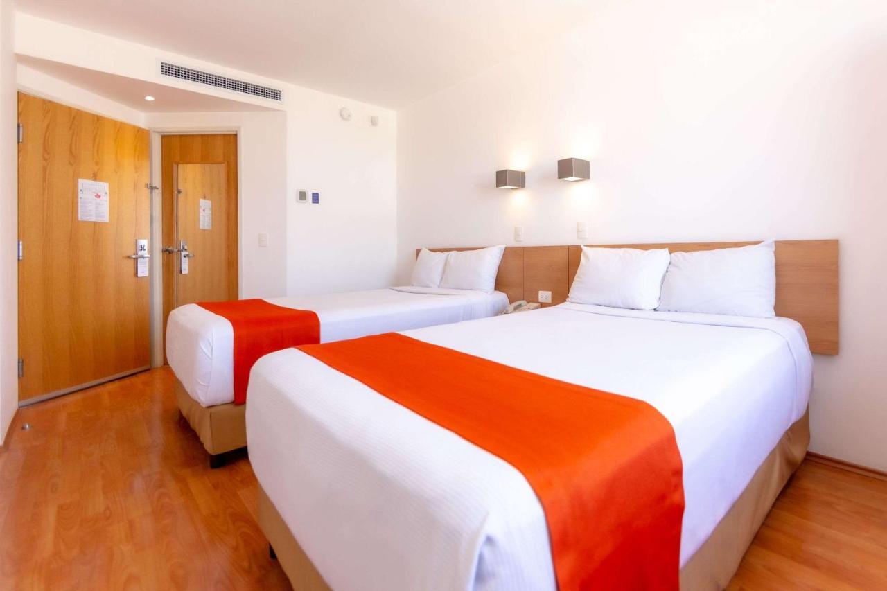 Sleep Inn Leon Antares Eksteriør billede